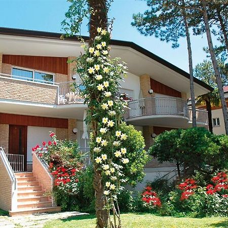 Villa Anny Lignano Sabbiadoro Exterior foto